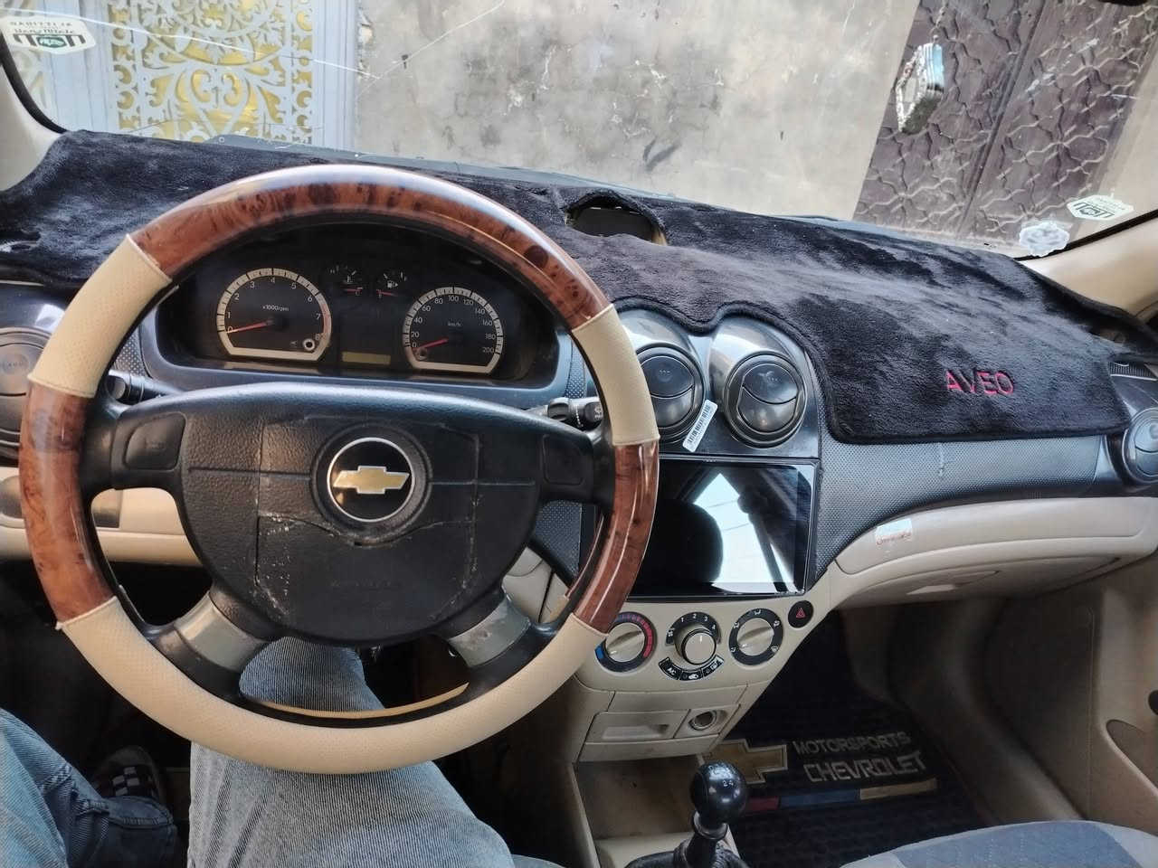 سلام عليكم افيو 2009 خليجي شركه العامه بسمي تحويل ثاني يوم سياره مكينه مفتوح  كير حداديه تخم تاير تبريد كلها جاهزه سياره بيه ضربه بجنطه لايحه الحوض ومعمره ومصبوغه احزام مكفوله من كص سعر ٣٨ وبيها مجال مكان نجف كوفه ***********
