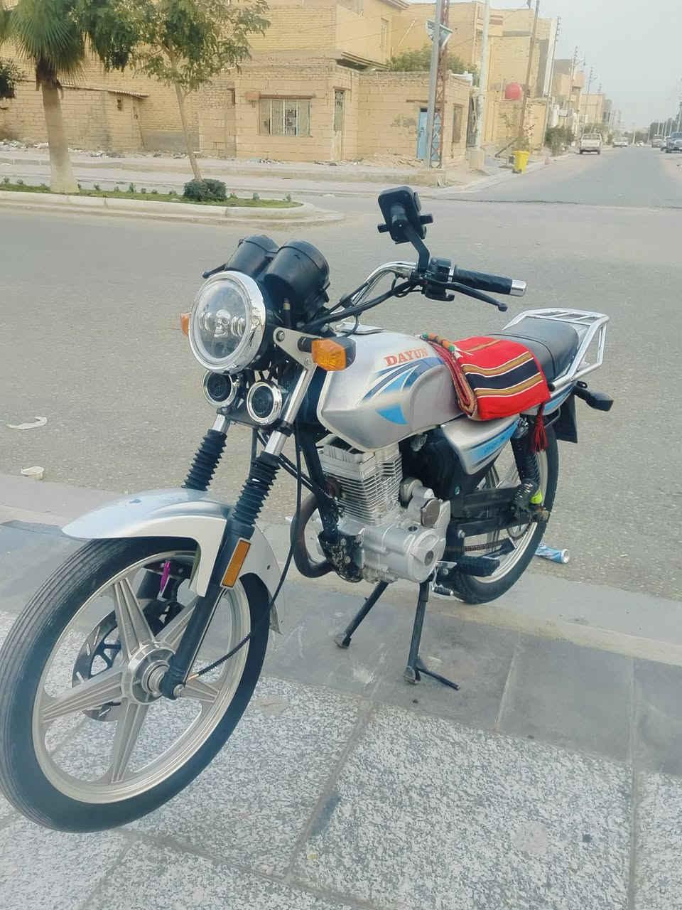 سلام عليكم دايون عضم مديل 21طالعة ب22 نضيفة كلش كفالة عامة سعر تصال عل رقم ‏‏‪0777 367 9673‬‏
