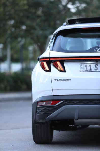 توسان خليجي موديل 2023
فول مواصفات 1.1
مكينه 2000 دوش 
ماشيه 28 km
مواصفات فول الفول اعلى شي بالخليجي 
بانوراما 
عداد دجتل 
شاحن واير ليس ومخارج تايبسي 
بصمه دخول ذكي نضام ترحيب 
عدسات لد عالي ناصي وجانبي 
لد نهاري امامي خلفي 
مري شفط _ اشاير بالمري 
شاشه كبيره المستطيله ابل كار 
سايد بريد دكمه 
مود درايف ٣ انضمه قياده 
فول تحكم ستيرن 
مانع انزلاق ونزول منحدرات 
مرايه اوتودم 
مقاعد كهرباء 
تبريد لمس مناخين منفصل قطعتين تبريد
انارده داخليه LED
حساسات اماميه وخلفيه
السياره كفاله عامه من كل شي بيها بارد بسيط جدا وبيها شخط بسيط جدا 
رقم بغداد الدولي الجديد بسمي 
مكاني بغداد ***********
