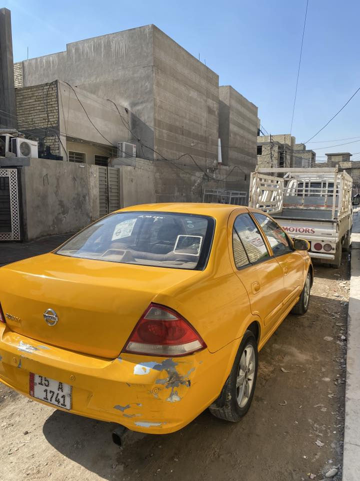 السلام عليكم سني نيسان 2011 سياره جاهزه مشروع وطني كير اوتماتيك تبريد شغال عايز بس غاز  سياره مابيهه ضربه قويه بس طخات ومصلحه 
مكاني بغداد الحبيبيه 
السعر 75 وبيهه مجال 
للاتصال ***********
