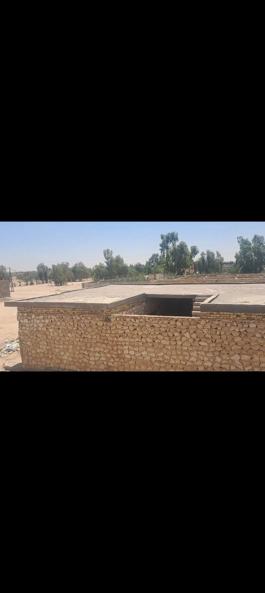 سلام عليكم ارض زراعيه دونم ونص سند ٣٥  تحتوي ع 
بيت ٤٠٠ متر جاهز بناء جديد درجه اولى 

وبيتين هيكل الواحد ٣٠٠ متر والثاني ٢٥٠ متر 

كامله الخدمات كهرباء ماء مستوصف مدارس 

طريق كربلاء نجف عمود ٢٠٠ طريق ياعلي خلف المواكب 

***********

