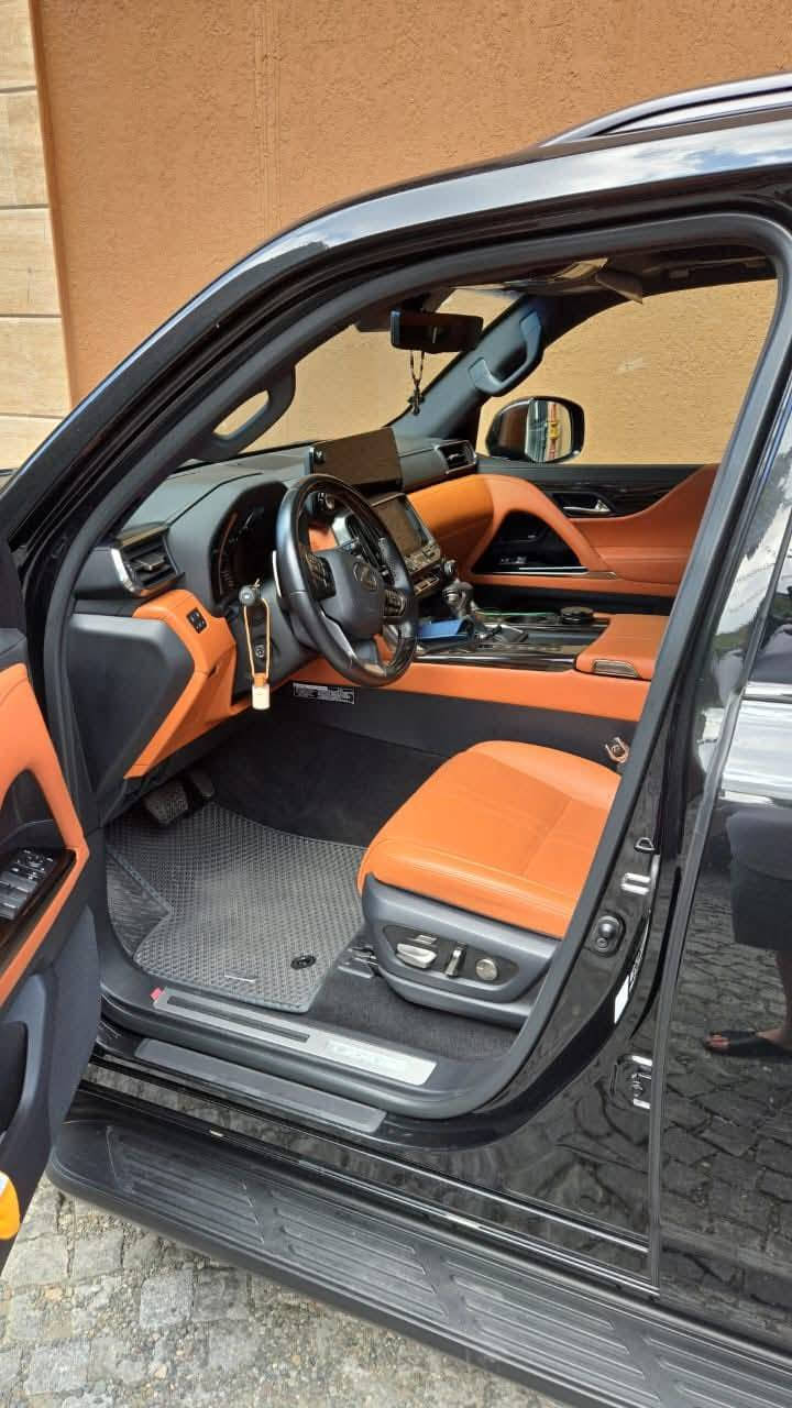 LEXUS LX600 نسخة فائقة الفاخرة vip
السيارة للبيع من جورجيا تبليسي العاصمة الجورجية 🇬🇪 

موديل 2024

محرك 3.5 توين توربو

409🐎

المسافة المقطوعة 28000 كم
المعروضة بالسعر جورجيا 68الف دولار


**إذا كنت صاحب هذا الإعلان وتريد حذفه لأي سبب، رجاءا أرسل رسالة إلى الدعم الفني**