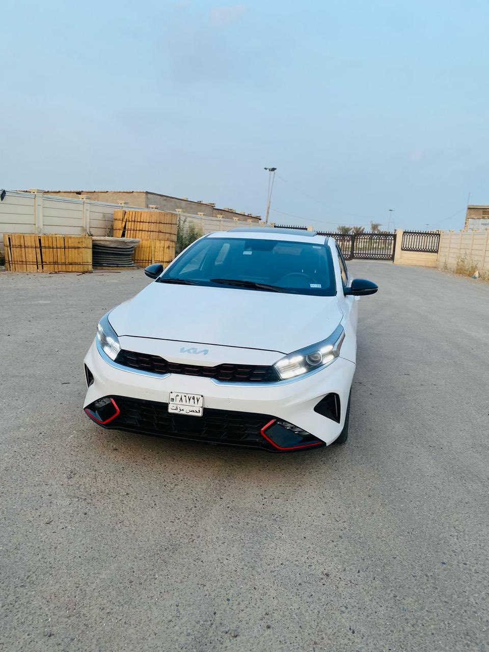 سلام عليكم
من رخصه الادمن 

كيا فورتي GT lain موديل 2023 دخول جديد فول فول بدون قطره صبغ تبديل بنيد بلاد نفس اللون ودعاميه نفس للون 

دخول ذكي 

فتحه سقف 

بصمه 

كشنات جلد 

تبريد خلفي 

لليت خلفي امامي للد

مانع انزلاق

كشنات تدفئه تبريد 

مكينه 2000 دوش  

شفتات استيرن 

ويل كب رياضي

ثلاثه انظمه قياده

قياده ذاتيه

توقف ذاتي 

اضواء ترحيب عنده اقتراب

شاشه كبيره 

كامره خلفيه دواره

رادارات بل. مري 

هندبريك بصمه 

بصمه ابواب 

فتح صندوك عند اقتراب 

سستم سماعات 

شحن واير ليش

تحديد مسار 

وبعد اكو مواصفات ماذكرتهن 

مكان بغداد زيونه او الغدير سعر ١٤٠ بيها مجال بسيط 

***********
