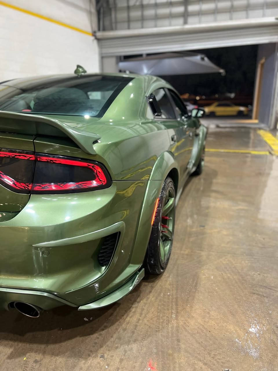 چالجر 2022 SXT السعر 23500 وبيها مجال
اللون زيتوني مميز 
رقمها شمالي وبأسمي السنوية تحويل بأي وقت 
نظام سبورت
نظام سوبر تراك باك
شفتات سيترن
ماشية 100
حادثها بسيط جداً 
جاملغ وشوية من البنيد 
محدثة وايد بدي 
كاميرا دوارة حساسات 
رادارات جانبية كشنات جلد تدفئة 
اشارات ترحيب هيتارات بالمرآة 
وبعد اكو تفاصيل 
رقمي ***********
