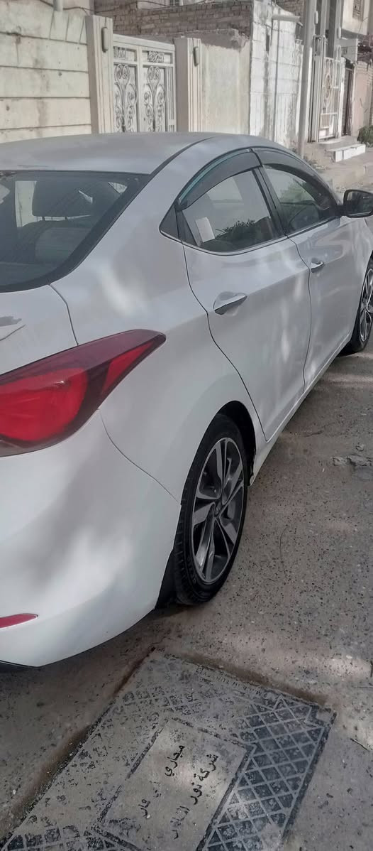 الانترا موديل ٢٠١٥ فول مواصفات للبيع خليجي كاملة من كلشي گير مكينة تبريد حدادية تخم تاير مكينة ١٨٠٠ جاهزة للأخير ما ذب عليها ربع بيها تبديل جاملغ امامي فقط جارد ومبدل بدون اي حادث بيها صبغ رش قليل تجميلي والصور تتكلم
السعر ١١٨ ورقة المكان ناصرية مركز
رقمي ***********
