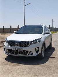 سورنتو 2019 خليجي نضيفة جداً  للبيع فقط بدون مراوس  6 سلندر 3500 7 راك...