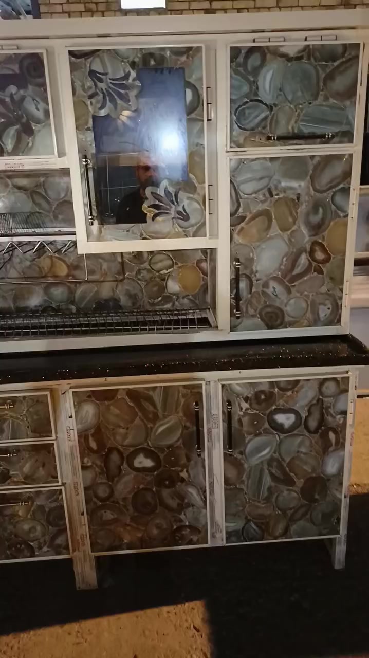 كاونتر مترين ونص مرمر وسنك متر وعشرين هذا تفصال مستعمل قليل بوري صيني ثقيل وليس  يراني خفيف سعره خاص ويتدلل شراي مكان بصره موجود توصيل داخل بصره ***********
