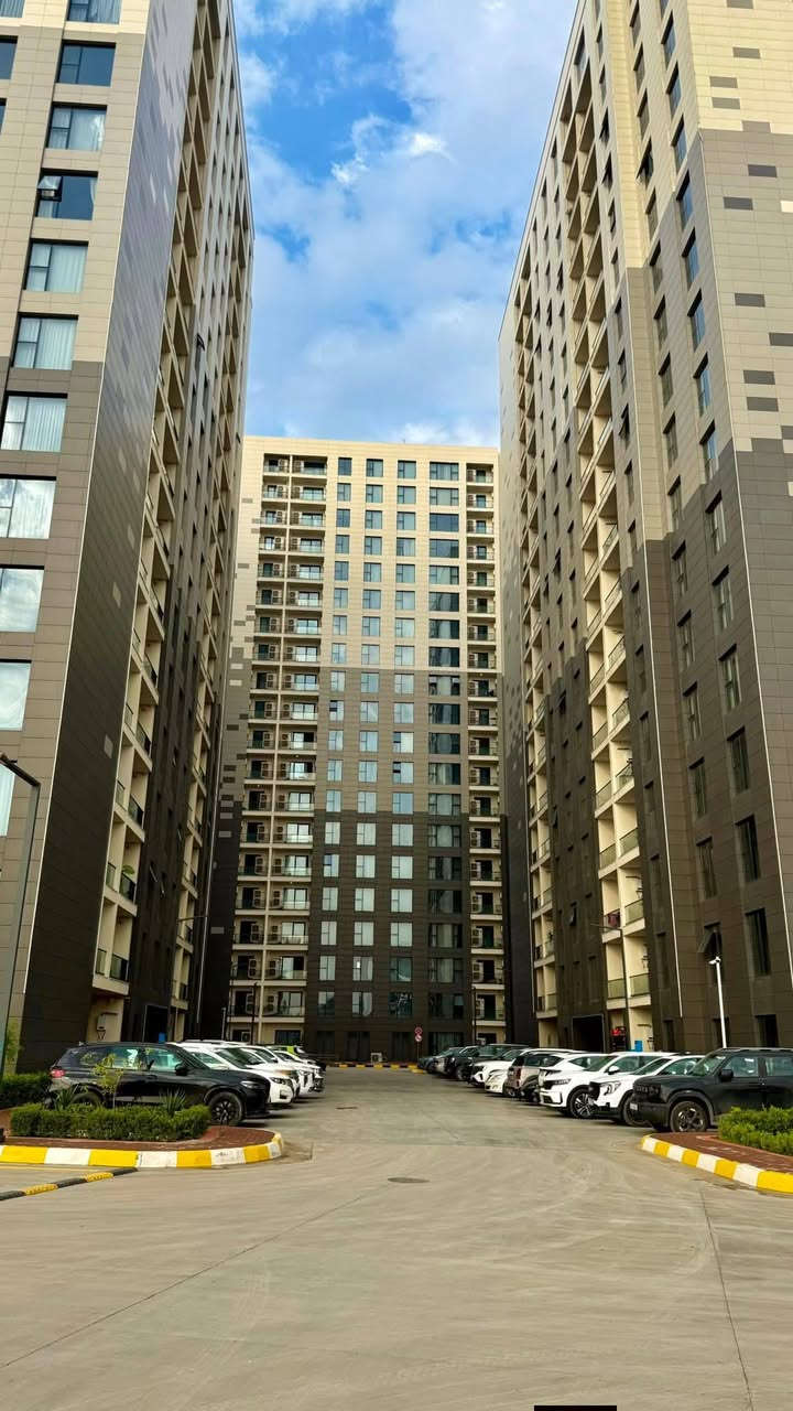 شقة للبيع في مجمع مارينا السكني
🔹 المساحة: 171 متر
🔹 عدد الغرف: 3 غرف نوم
🔹 الطابق: 13 – بناية C2
🔹 الإطلالة: مفتوحة ومميزة
💰 السعر: أقل من سعر السوق 🔥 فرصة ما تتكرر

📩 اكتب (تم) بالكومنت ويوصلك السعر وكافة التفاصيل فورًا

📲 واتساب مباشر:
***********
🏢 شركة بوابة بغداد للتسويق العقاري
✔️ تسويق نظيف، سريع، واحترافي
✔️ نستقبل جميع عروض البيع والإيجار في كافة مجمعات بغداد
📍 عنوان الشركة : بغداد – السيدية – مقابل مجمع مارينا
