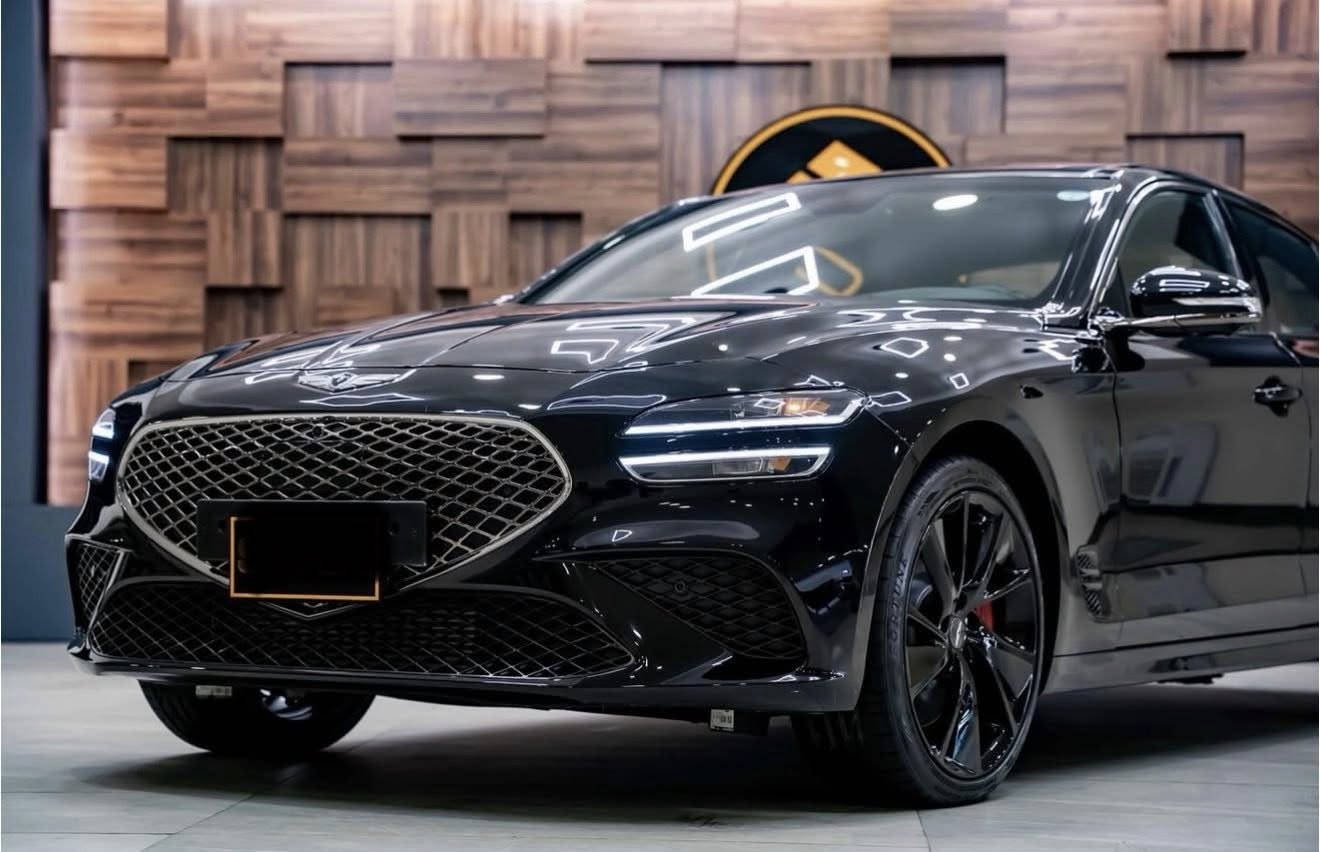 سلام عليكم (g70 3,3T) 2022   سته سلندر ماشية 55  الف ميل
السيارة  بدون سبغ بدون قتعە بس دعمیات سبغ  فقط  

السيارة نظيفة حيل  

🔹سته سلندر تون تيربو

🔹 بلاك ادشن 

🔹دفع رباعي AWD

🔹كشنات تدفئة تبريد

🔹 بنوراما 

🔹الداخل سبورت  کامل احمر   

🔹وضعيات قيادة كلها موجوده لحد sport+

🔹كشنات كهرباء و وضعيتن للخزن 

🔹 شحن لاسلكي 

🔹السعرر (٢٦٥$) و بيها مجال بسيط  السيارة رقم اربیل  شارع 
***********
