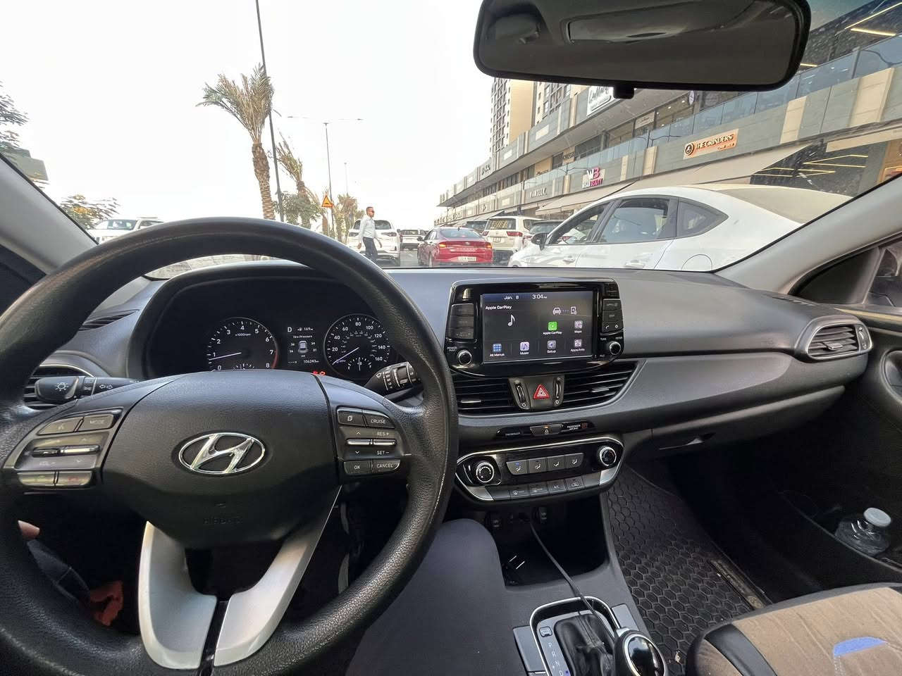 النترا هاج باك ٢٠١٨  محرك ٢٠٠٠ جي تي 
بدون صبغ 
رقم بغداد الدولي تحويل مباشر 
مبيها اي نقص 

تحكم ستيرن / تحكم مري/ شاشة كبيرة لمس/كامرة دوارة/ ويل كاب / نظام ABS/ نظام ايكو اقتصادي/ مانع انزلاق/
————————-
مكانها بغداد /الجهاد /مجمع النسيم  
السعر دفتر و خمس اوراق (١٠٥$)
***********
