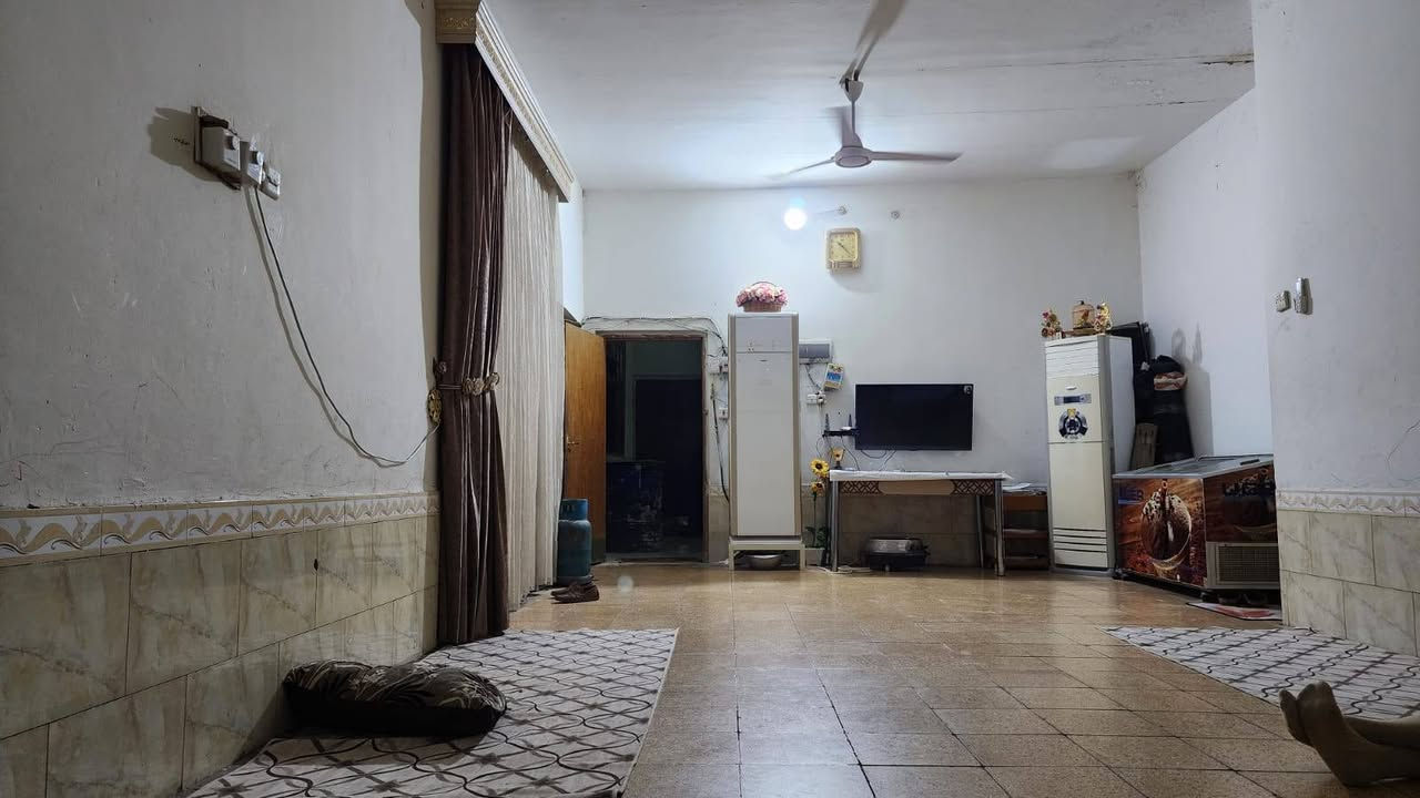 بيت مع مشتمل للبيع المشتمل يحتوي على طرامه وصاله ومطبخ وغرفه في شارع ابو سماعات الركن فرن البيت يم الفرن ملاسق مع الفرن السعر 315 وبي مجال ***********
***********
بيت مع مشتمل للبيع المشتمل يحتوي على طرامه وصاله ومطبخ وغرفه في شارع ابو سماعات الركن فرن البيت يم الفرن ملاسق مع الفرن السعر 315 وبي مجال ***********
