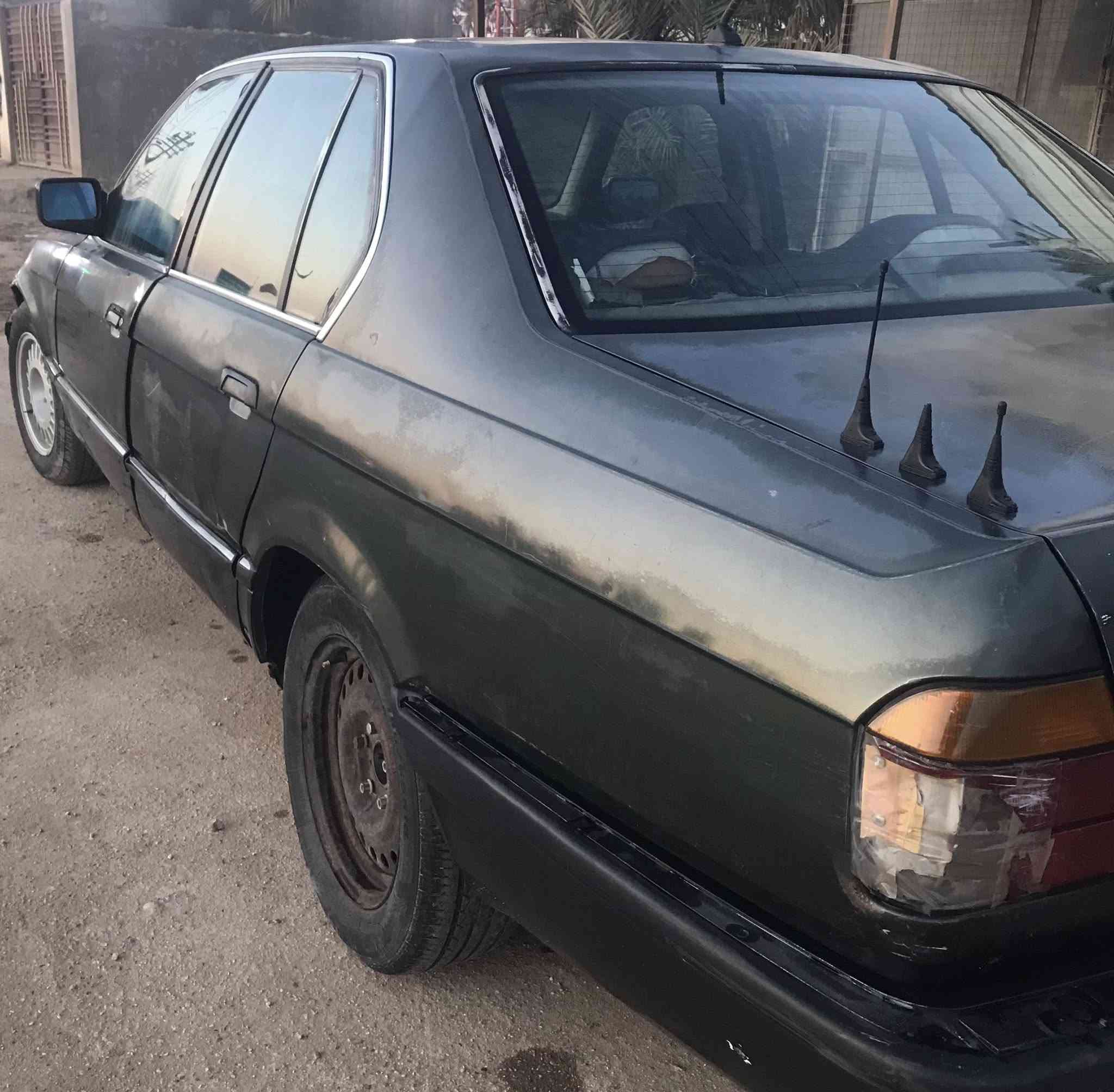 السلام عليكم سيارة BMWموديل ٨٧ رقم بابل صدامي  راعيها بالنجف ما واصلة السيارة جاهزه مكينة وكير  جدد  تدفئة وتبريد  شغالات  حدادية وصدر نظيفات  المكان كربلاء طويريج 
السعر 20$  وبيها مجال حك الجية
للبيع او المراوس الاتصال او المراسلة ع الوتساب 
رقم الهاتف 
***********
