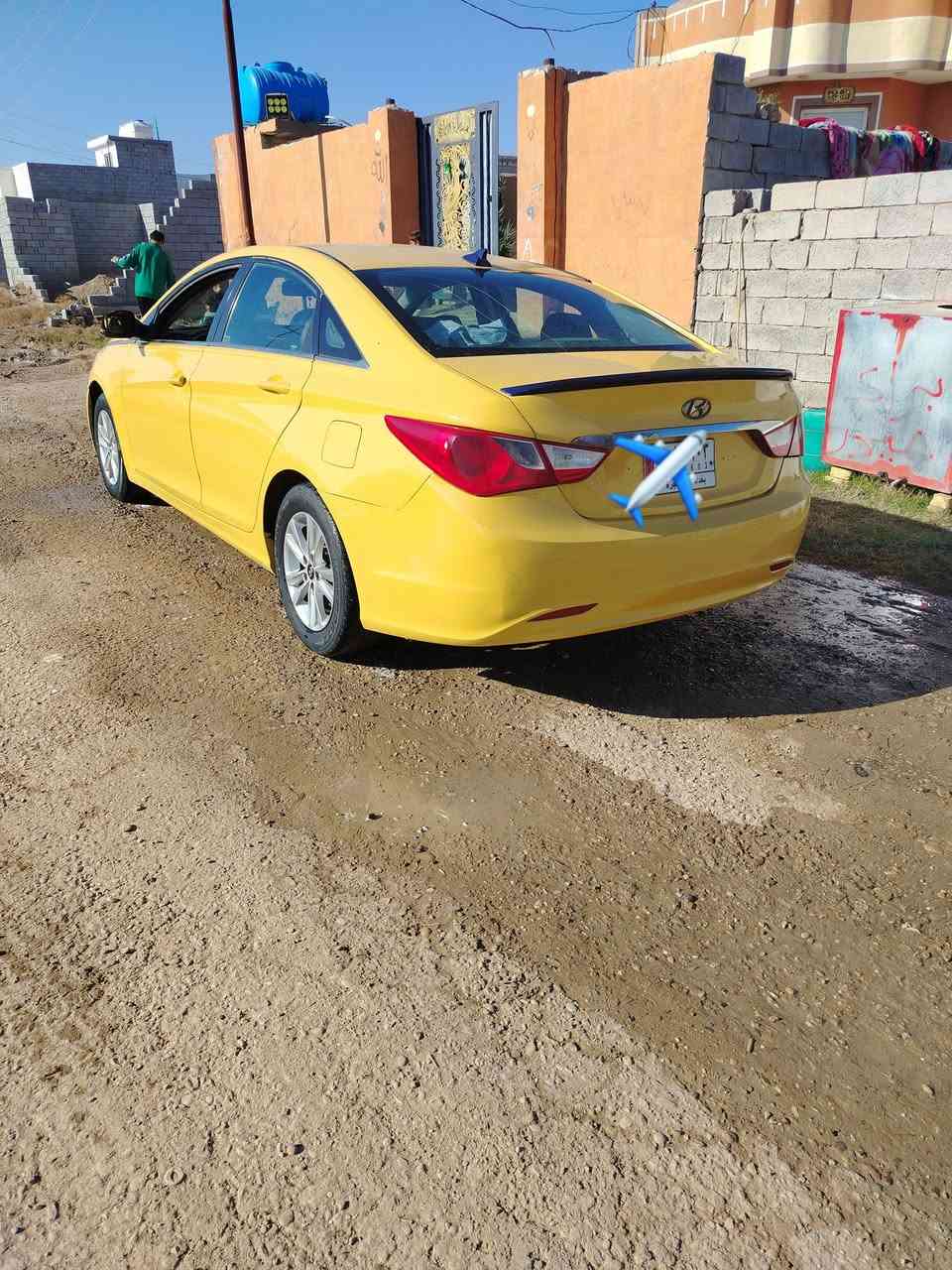 السلام عليكم  سوناته للبيع رقم بغداد بسمي مصفره  حادث قبق الجنطه فقط مديل 2013 نص فول  صدر جديد مكينه كير مكفولات السعر 95 وبيهه مجال 
***********  مكلف بالنشر
