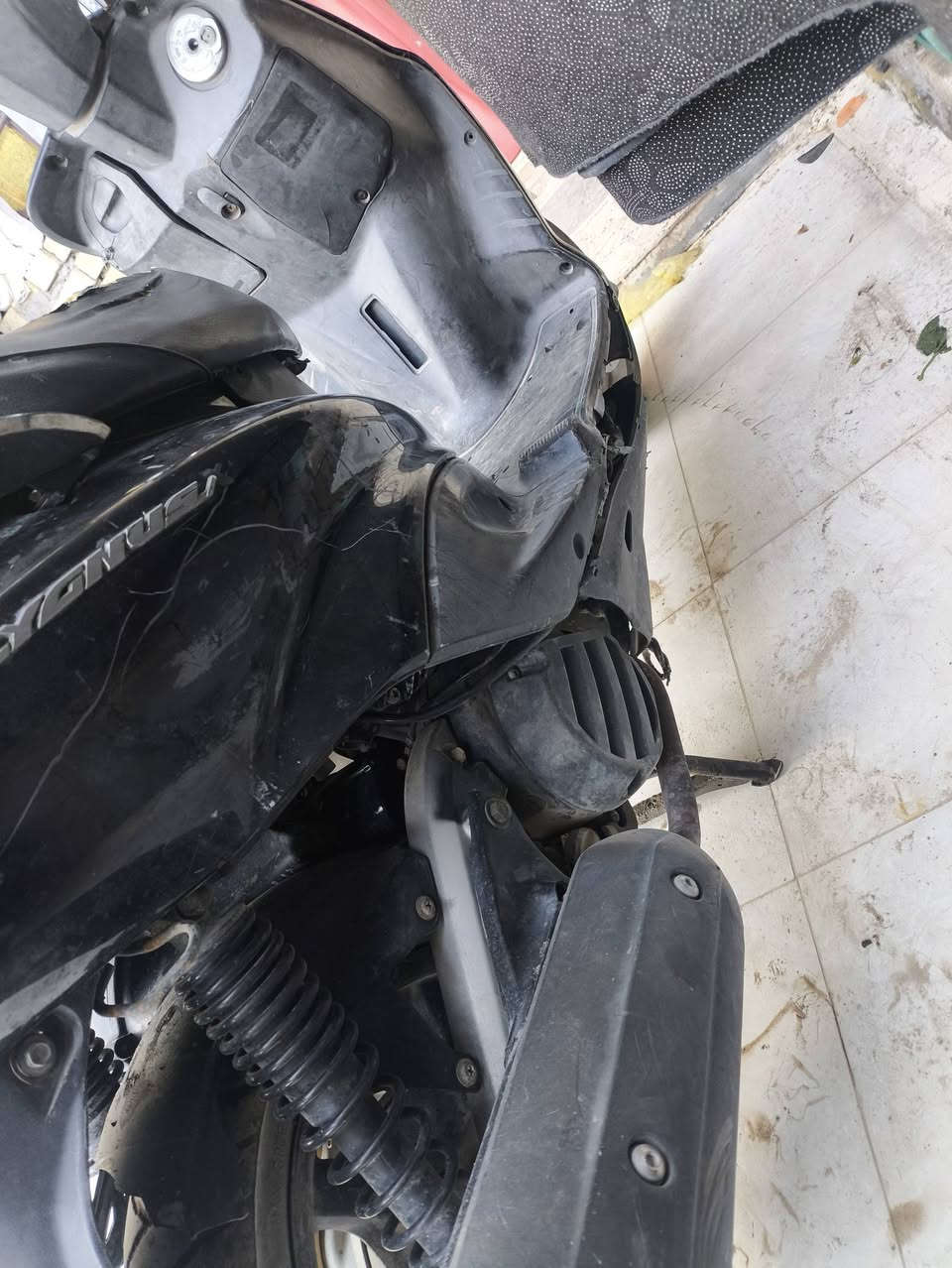 ياالله 
السلام عليكم شباب سكنس نثية ١١٠ الدراجة مال رمبة الله شاهد مكينتهة ماينسمع صوتهة خرسة بمعنى الكلمه بس الدراجة بيهة تلحيضات بل كفرت كشن مشكك اكفلهة من كلشي الدراجة سلف وهندر نكرة مكاني بغداد منطقة المعامل السعر ٤٢٥وبيهة مجال حك الجية


**إذا كنت صاحب هذا الإعلان وتريد حذفه لأي سبب، رجاءا أرسل رسالة إلى الدعم الفني**