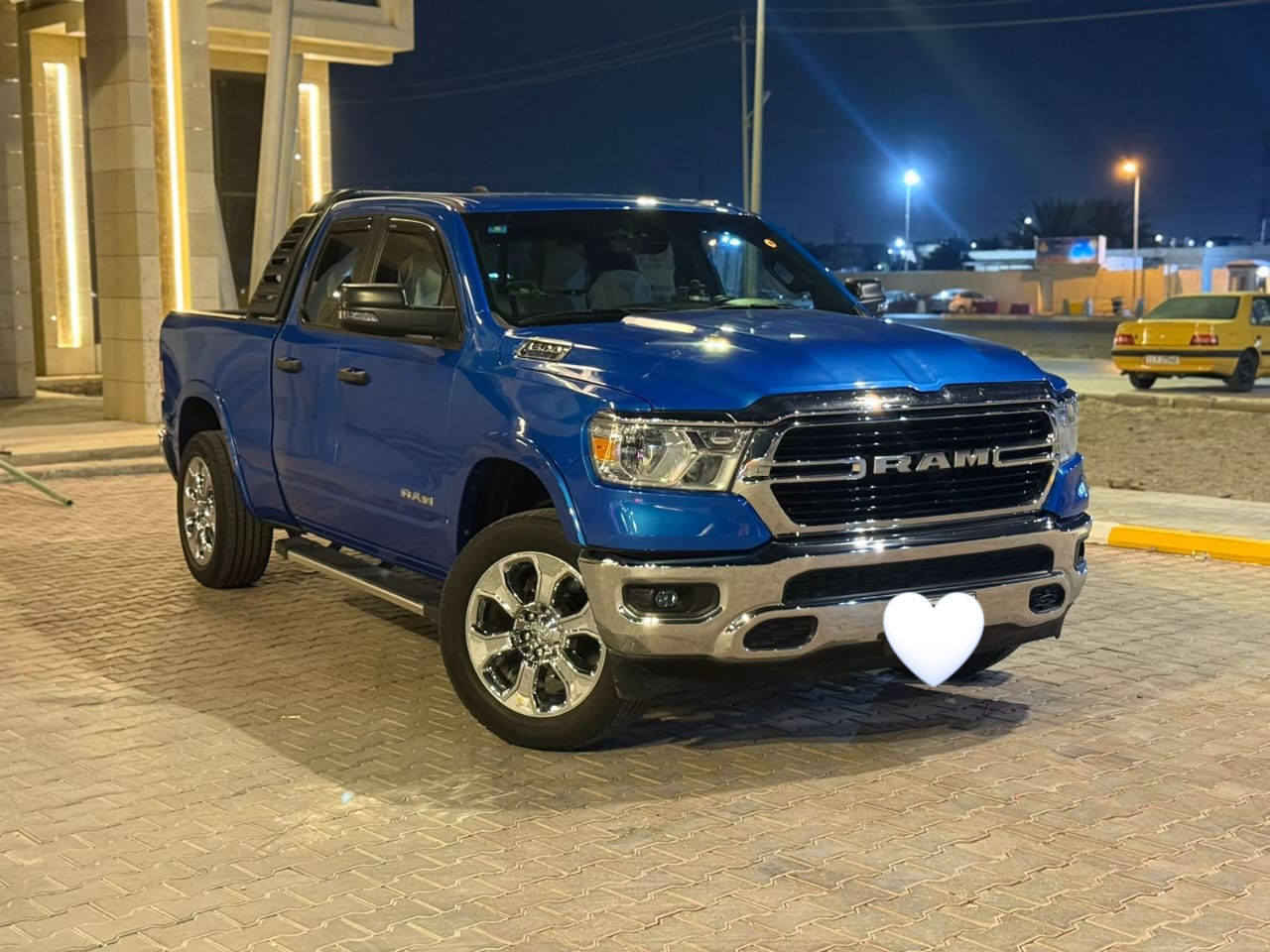 السلام عليكم
للبيع دوج رام 2023 بگ هورن باب قصير بدي طويل 
6سلندر سياره فوك ما عدا بانوراما 
ماشية 14الف لون مميز رقم واسط فور ويل ضرر خشم البنيد فقط بدون اير باگ بدون وداخل 
مري شفط 
اشاير بلمري 
هند بريگ دگمة 
گير ماوس تحكم ستيرن جهتين شفتات 
تتفئة تبريد كشن +ستيرن 
سيارة جديدة بمعنئ الكلمة 

الشراي عل الإتصال رقم الهاتف ***********
مكاني واسط 
دوامي بغداد
