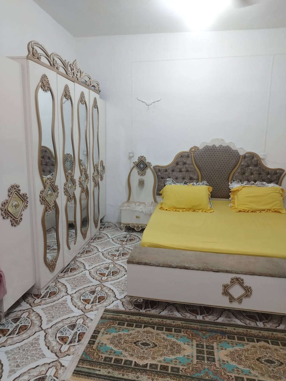 السلام عليكم للبيع بيت 160 متر حواس مجاور المولد الأول حي العباس السعر45 بي مجال ***********
