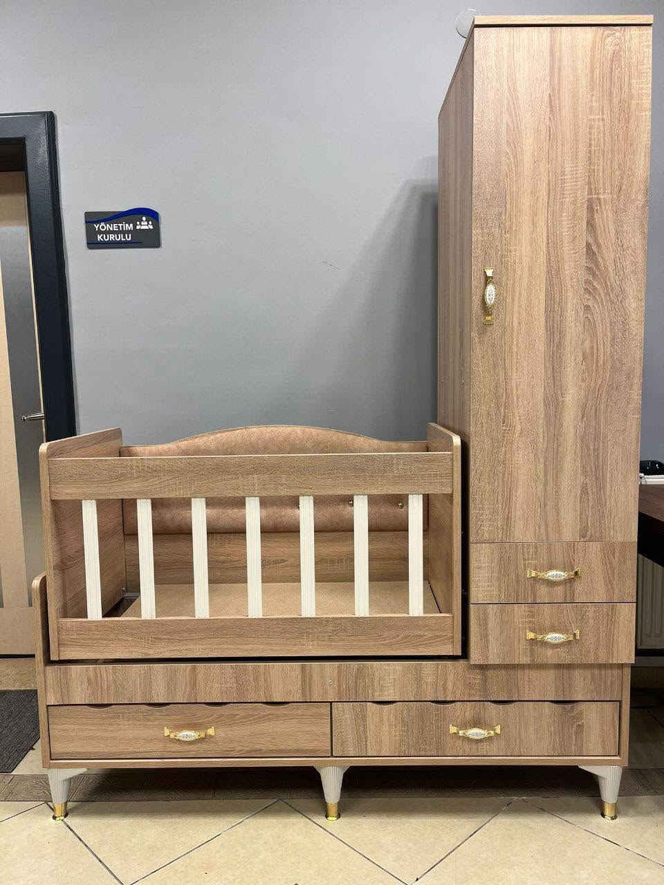 🛏️✨ كاروك أطفال مريح وآمن لطفلك ✨🛏️

وفّر لطفلك نوم هادئ ومريح مع أفضل أنواع كاروك الأطفال 👶💖

✔️ تصميم عملي وأنيق يناسب كل غرفة
✔️ خامات متينة وآمنة 100%
✔️ حواف حماية لسلامة الطفل

امنح طفلك راحة يستحقها كل يوم❤️

#العنوان الصلاحية الشارع العام مجاور دائرة الكهرباء


**إذا كنت صاحب هذا الإعلان وتريد حذفه لأي سبب، رجاءا أرسل رسالة إلى الدعم الفني**