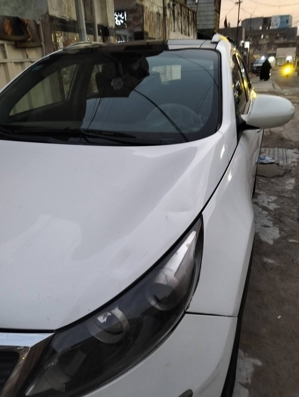 للبيع كيا سبورتج موديل 2012 وارد خليجي محرك 2000 تبريد شغال بانوراما السعر 125 ورقه المكان بغداد للاستفسار الاتصال ***********
