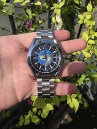 ساعة من ماركة " اومكا "  تعمل بنظام كوارتز "باتري"  📟تاريخ شهري     🔍ع...