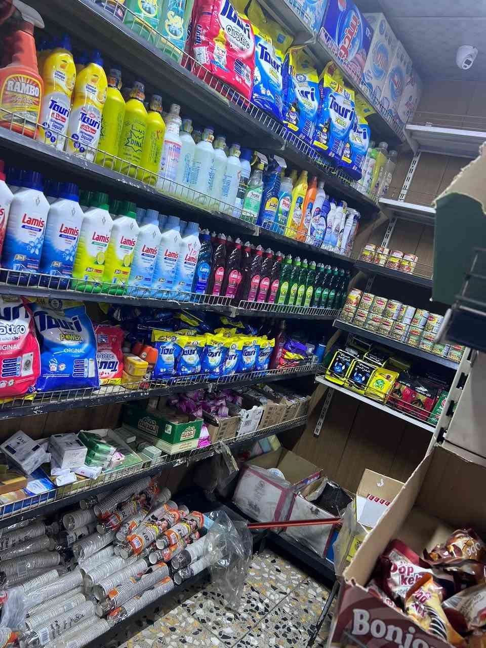 السلام عليكم
ماركت للبيع الدوره شارع ٦٠ قرب مطعم علوش ***********
