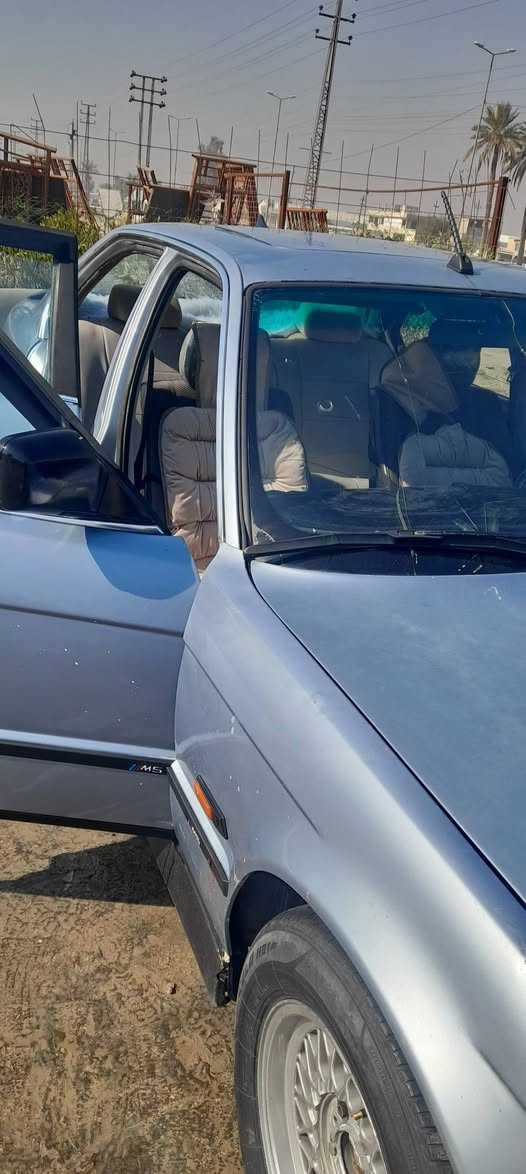 من رخصت الادمن المحترم
لبييع او مراوس بي ام دبليو 525 رقم واسط محرك مسكر تحويل شوكت ماتريد مشروع وطني 
و سياره حلوه جاهزه كير محرك صدرموديل١٩٩١ بشرط تحويل سعره ٤٥ و بي مجال بسيط

***********

*********** مكان سياره بغداد ابو غريب حي تميم العويسات
