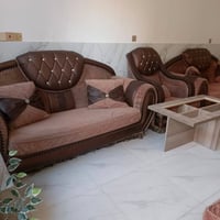 تخم ملكي للبيع 12 مقعد السعر 400 وبي مجال نظافة 95بل100 الرقم:07826455...