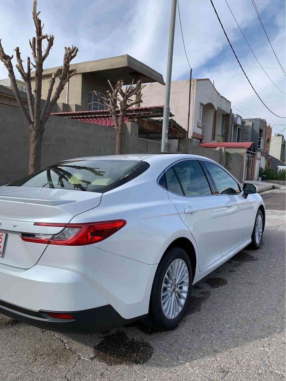 TOYOTA. Camry. 2025
تيوتا كامري موديل 2025 سفرى 
شه ريكه ى (ساس) زه مان
سه ياره كه خوم به سفرى رامكيشاوه
سه ياره كه (2000km) رويشتوه 
نوكه ده رزى پيوه نيه هه مووگياى 
به شه رت سه ياره كه ماوه ى ره فم
(مانگيكو پازده روژ ماوه)
سه ياره كه بى مه سره فه 
:گاعى بيلادى بوى كراوه.
:سه ره كوشنى بيلادى بوى كراوه.
:به رگه سوكانى بوى به ستراوه.
-سه ياره كه هه موو ئه شياى بيلادى
له ناوه.
—بوو په يوه ندى كردن(***********)
سعر280 وه ره قه
ناونيشان اربيل أربيل, العراق

