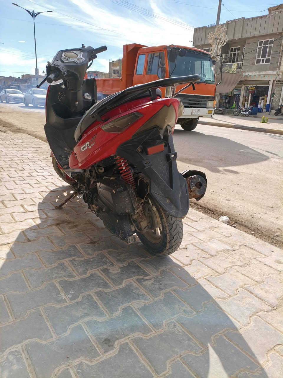 دراجه للبيع مكينه مال ادرس جديده شلع شك الكاع مكاني كوت مسعجل عله بيعه سعره 175مجال بسيط كلش ***********
