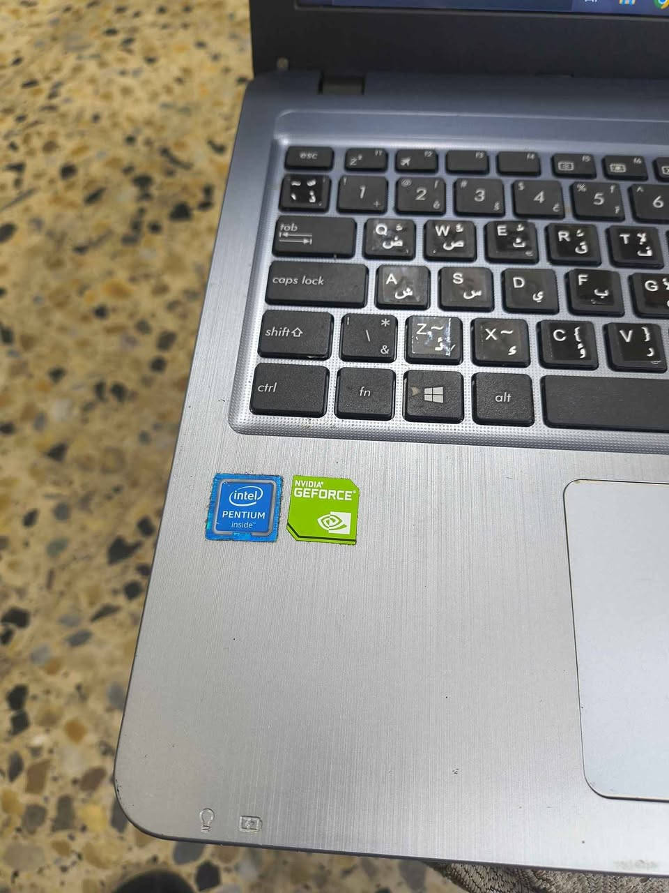 لابتوب ازوز 
معالج Pentium حديث N3700
رام 4 كيكا 
هارد 1 تيرا Hdd سلم سريع جدا 
كارت شاشة خارجي Nvidia geforce m810
1 كيكا 
شاشة حجم 15.6 انج 
بطارية ممتازة حدود ساعتين 
شاحنة حديثة 45 واط 
مداخل USB3 و Type c
السعر 130 الف قفل 
 توصيل متوفر بغداد, العراق


**إذا كنت صاحب هذا الإعلان وتريد حذفه لأي سبب، رجاءا أرسل رسالة إلى الدعم الفني**
