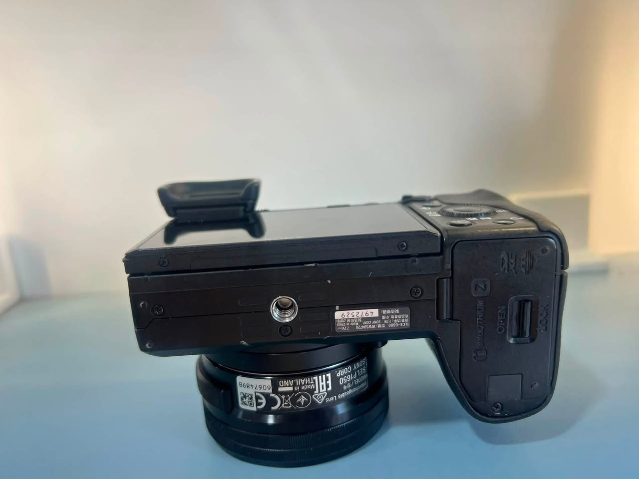Sony a6600, lens 16-50 shutter 50K bo froshtn 
Battery, charger ✅


**إذا كنت صاحب هذا الإعلان وتريد حذفه لأي سبب، رجاءا أرسل رسالة إلى الدعم الفني**