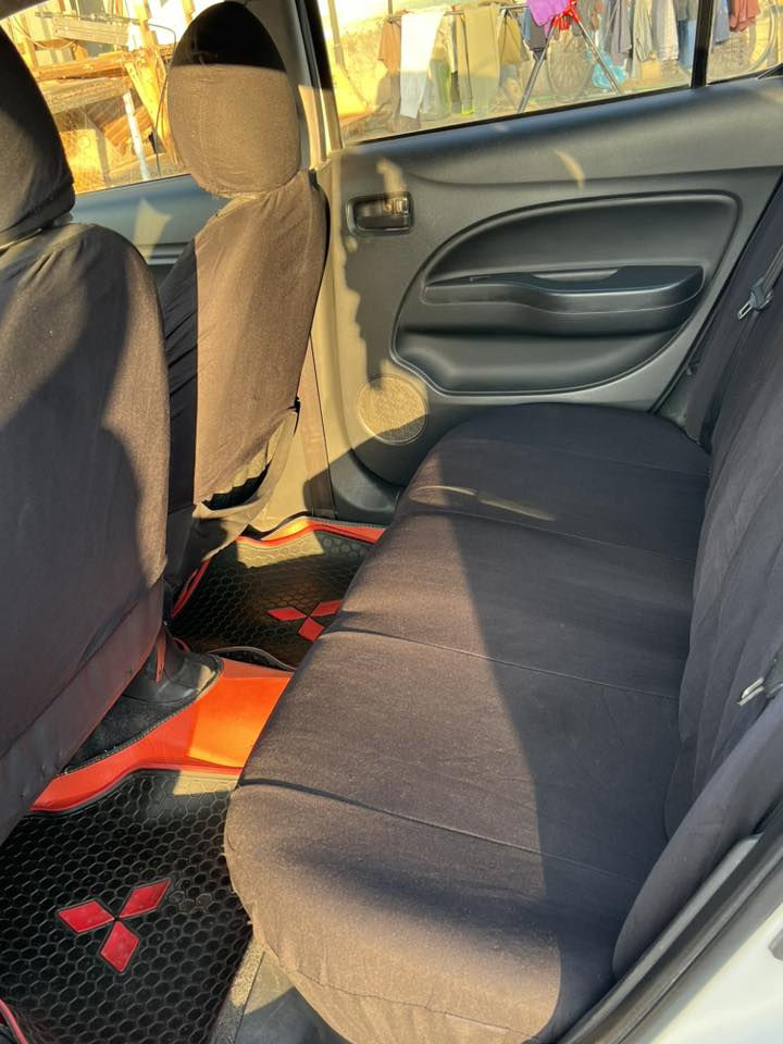 ميراج 2018 
السيارة نظيفة
لا صبغ
لا ضربة
دخول كلين
تبريد وتدفئة
شاشة أصلية من ميتسوبيشي
كاميرات
الجامة مالتها ميتسوبيشي أصلية (القديمة جانت مفطورة)
السيارة ما بيها أي عطل
كلش مداريتها بحيث إني مترددة أبيع
بغداد
رقم جديد ألماني
باسمي
لا غرامات لا أي شي
هزة مسوية
مفحوصة
قبل 6 أشهر جهزتها من كل المعاملات
السعر ٧٥ 
الرقم  ***********
***********
