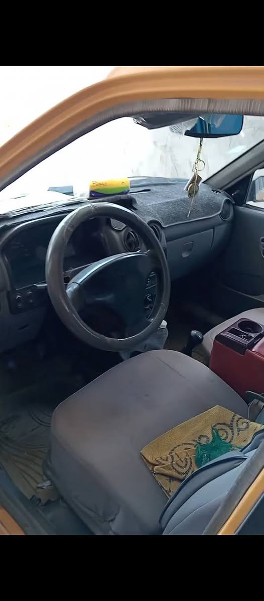 سيارة سايبة موديل 2012 بغداد ناعمة وحلوه كلها شغالة دوشمة جديدة وحلوة +تبريد تدفئة + مجفتة مره وحده وتجفيت مضبوط السعر 25 وبيها مجال مكان بابل ابي غرق اليوسفية ارقام *********** + ***********
