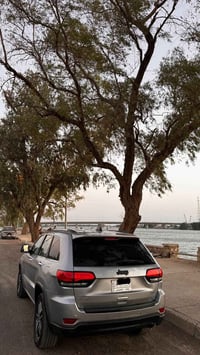 السلام وعليكم للبيع  جيب گراند شيروكي 2015  رقم بغداد بسمي تحويل ثاني ...