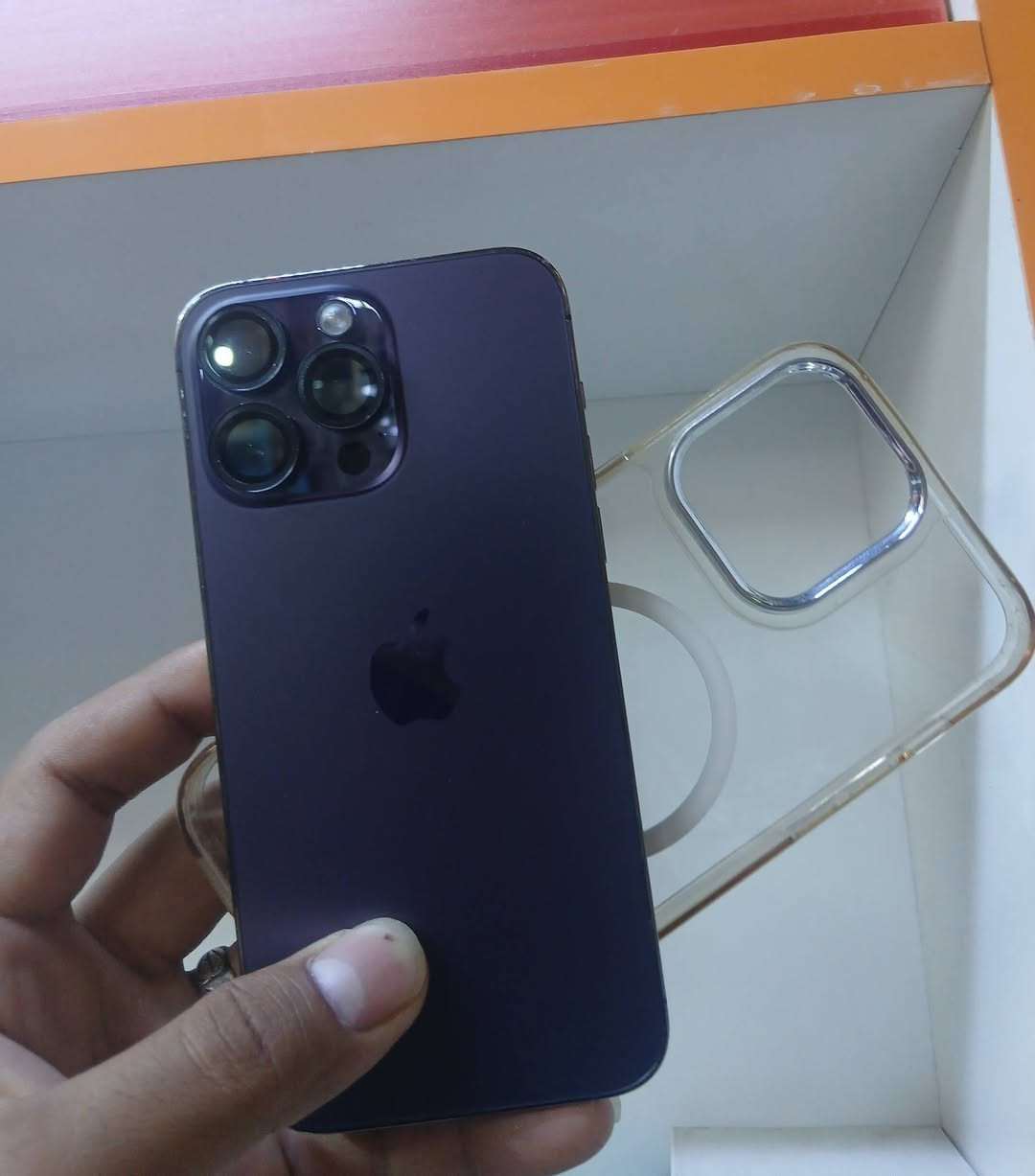 ايفون 14 برو ماكس مبدل ظهر بس ذاكره 256 دبل خط بطاريه 84 كلشي ما مبدل فقط بس ظهر سعره 850... بي مجال ***********
