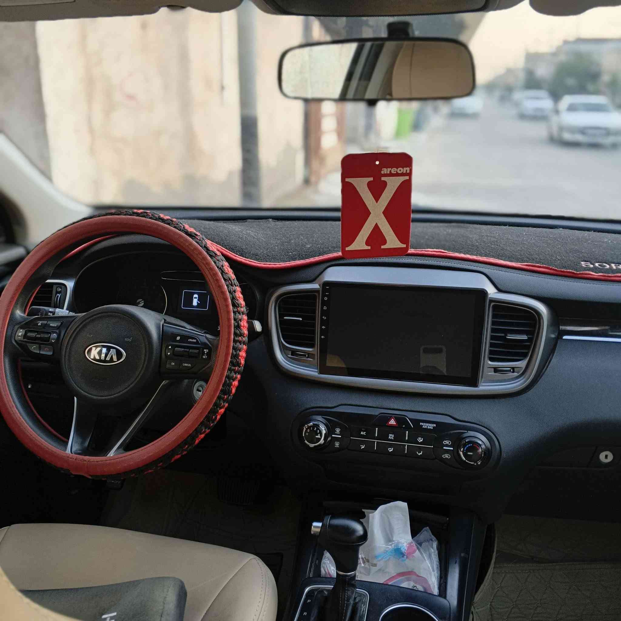 السلام عليكم سورنتو مديل 2018 وارد امريكي ضربتها بلباب ومصلح نفسه مكينه جي دي اي  مكفوله كير مكفول تبريد سياره ما ناقصها شي ما متعوبه وضربتها كلش حلوه موجود رقم الشاصي تكدر دكه وتشوف ضربتها  رقم بصره باسمي تحويل ثاني يوم مكاني البصره  سعر 175 وبيها مجال قليل ‏‪***********‬‏ موجود واتساب
