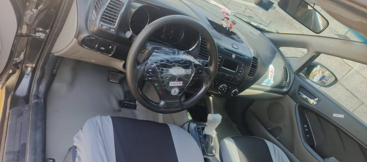 سلام عليكم فورتي 2016 سياره خير من الله تخم تاير سدر خلفي امامي ماصار شهر من بدلته تبريد تتفه خير من الله سياره بسمي رقم نكليزي سنويه لحد 2029 مصفره من لغرامات ول هيه سونار صار شهر من خذتله موجود كير مكينه خير من الله سياره كبل لشارع ومتوازي عله بيعته وحتاجيت سعر سياره105 وحك جيه بس***********
