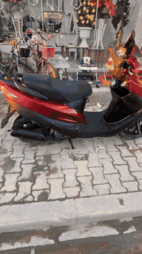 دراجة نوع SYM  تايوان محرك جديد ما مفتوح مكفوله نوع F1 نوزل مو كابريتر مابيها نق كامله من كلشي نقص بسط سكن  السعر خاص 
*********** واتساب
