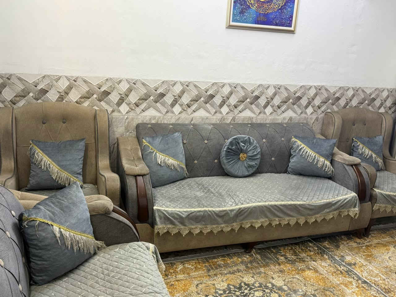 تخم ٧مقاعد وحده ثنايه وحده ثلاثيه وثنين كراسي نضيف كل ضرر مابيه تكمه تفصال  مو سوكي  سعر خاص


**إذا كنت صاحب هذا الإعلان وتريد حذفه لأي سبب، رجاءا أرسل رسالة إلى الدعم الفني**