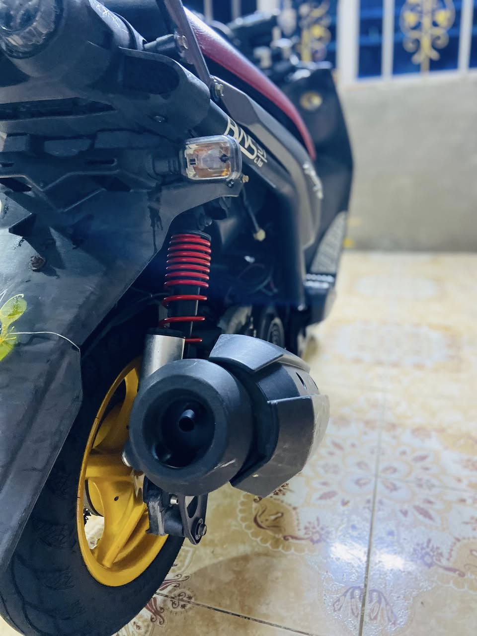 سكنز جبلي للبيع مكفوله كفاله عامه لمديل2013سعر1400رقمي***********ول مو شراي لا يتعبني
