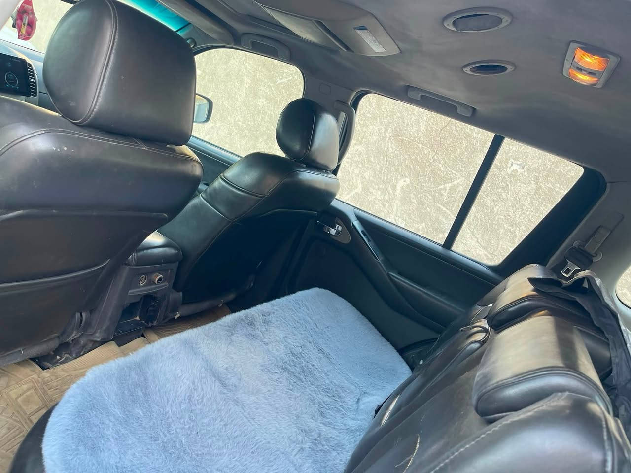 نيسان باثفندر ٢٠٠٧
وارد امريكي 
٧ راكب 
٣ قطع تبريد 
محرك حجم ٤٠٠٠ ستة سلندر 
_فتحة سقف 
_تدفئة بالكشنات وكشن كهرباء
_دوسة السكليتر و البريك كهرباء تتقرب و تتبعد 
_مري كهرباء 
_مثبت سرعة 

السيارة حادثهة جاملغ وباب خلف السائق 
و بيهة قطعتين اضافية يعني اربع قطع 
بيهة شخوط و ملاحظات 
السعر 80 وبيها مجال 
مكاني بغداد حي الجامعة 
***********
