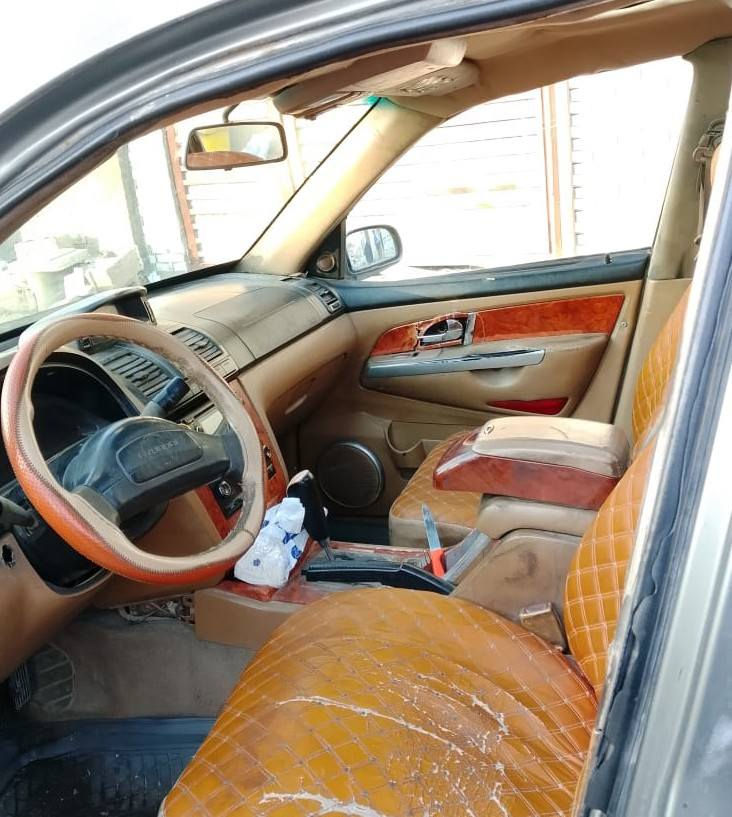 الوحش الكوري
سانك يانك 2004
مصبوغ حزام  صارلها اسبوع
جارده  وصورها  قبل  الصبغ موجوده
كير ومحرك  vvt 3000
45 $  او مرلوس حسب القناعه
مكانها بغداد حي السفير شارع الوازات
***********
