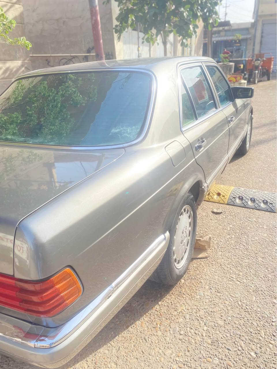 مارسدس جامبو موديل 1988 نضيفه ونصبه كلش حلوه ومجهزهه على ايدي محور مكينه 3000 ديلكو بيهه بدايه بكن رقم بغداد بسمي سنويه لل30 مكان السياره البصره قضاء المدينه سعره 62 وبيه مجال قليل *********** المدينة, البصرة
