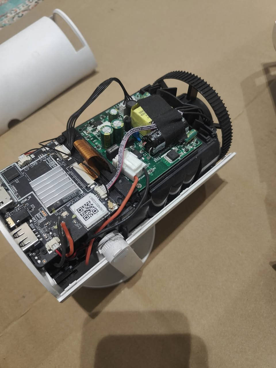 سلام عليكم
قطعتين قطعه بدون شاشه 
وقطعه ثاني كامله شاشتها وغراضها ما مستخدمه بيها عيب بل النظام ما تشتغل  
اثنينهن فحم ب17 مع توصيل


**إذا كنت صاحب هذا الإعلان وتريد حذفه لأي سبب، رجاءا أرسل رسالة إلى الدعم الفني**