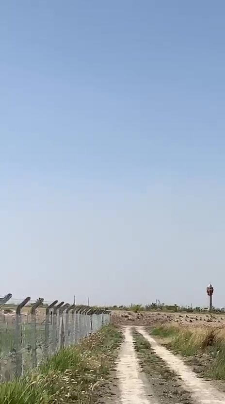 دونم طابو زراعي سند 25 في بغداد
وين موقع الدونم بالضبط في بغداد؟ وإذا ممكن تذكر المنطقة/الحي/الناحية حتى يكون أوضح للمشتري.: 
بغداد التاجي ذراع دجلة
هل الدونم قابل للبيع الكامل لو جزء منه، وكم السعر المطلوب؟ وهل السعر قابل للتفاوض؟: 
الدونم كامل 2500 متر السعر 35 مليون قابل للتفاوض 
شنو تفاصيل السند أكثر: طابو زراعي فقط لو أكو قيد/ملاحظات على الملكية؟: 
سند طابو زراعي 25 
هل الأرض بيها خدمات متوفرة مثل الماء والكهرباء والطريق، لو بعد ناقصها شغلات؟: 
خدمات ماء كهرباء الدونم مسيج وماء اساله متوفر
منو رقم التواصل الصحيح للمعاينة والاستفسار؟: 
 واتساب ***********