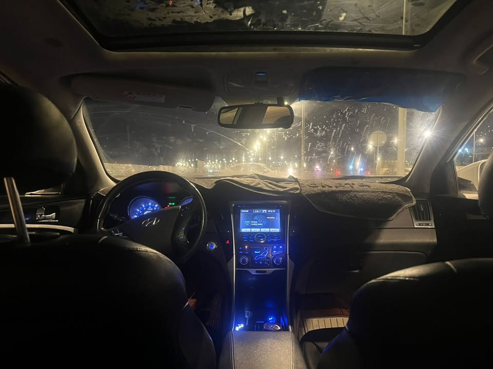 سلام عليكم

سوناتا مديل 2014 اصل

 سياره شرط كارتون بعده بريحت شريكه

 ادوات ادوات 

كصه جنطه دخول جديد  سياره جديده كلش احله من صور جاهزه

 من كلشي مكينه كير كفاله 

تبريد ثلج حداده

تايرات جدد مكينه 2000  دوش بانزين بانزين اصل

  لد امامي دواخله زيرو

  متوم شمالي نكليزي 

هاتف ***********

مكان بصره
