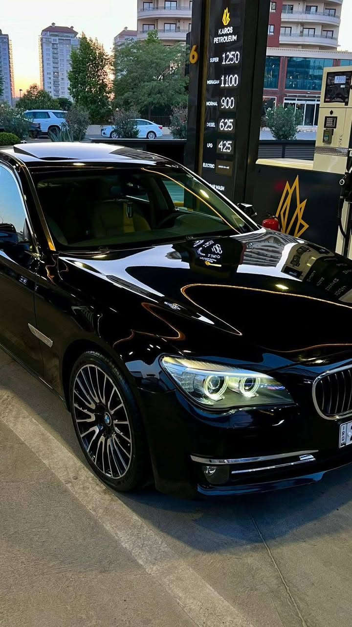 السلام عليكم من رخصة الإدارة للمراوس مع جيب 21او 22 bmwموديل 15خليجي بسمي ماشي 110الف محرك 6سلندر تنفس طبيعي نوزل قصير المرغوب الاقتصادي بدون اي مسج او عطل مسويله ادامه كامله بدون اي نقص 
***********
