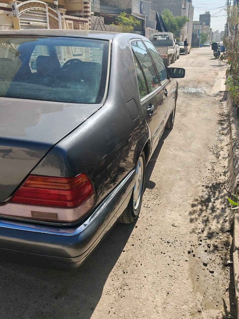 ياالله السلام عليكم مارسدس شبح للبيع موديل 1996 اصل سنويه وبليته 96 كير ومكينه مكفولات حداديه 80٪100 تخم تاير سياره ادامه كامله عل مكينه  خراطيم 320 سياره دبل جام فتحه مري شفط داخل جلد اسود سياره محزمه صبغ مابيه اي نقص سعر 85 وبيه مجال عنوان بغداد الدوره   رقم صاحب السياره  *********** مكلف بل نشر راغب بل شراء يتصل
