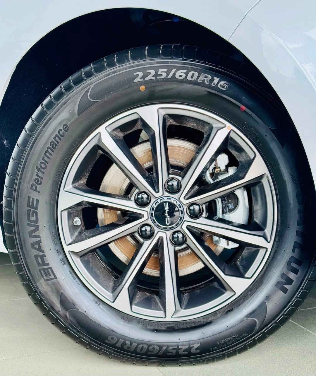 ﷽

‎( مجموعة شركات فراس الحمداني اربيل شارع 100 م )

BYD DESTROYER 05

موديل : 2025 

اللون : ابيض داخل ابيض

حجم المحرك 4 سلندر ( 1.5L )

( بانزين - هايبرد - كهرباء )

منفذ كهرباء شحن 
منفذ بانزين

التفويلة الواحدة 1200 كيلو متر 

كاميرات خلفية 
حساسات خلفية 
اشاير ليد - لايتات زينون
بصمة تشغيل 
تشغيل عن بعد
تحكمات ستيرن
دواخل لونين اسود و ابيض اوف وايت 
شاشة متحركة
كيج الكتروني
بدون رقم دخول شمالي ( اربيل - سليمانية - دهوك )
وبقية المواصفات المعروفة 

العنوان : 

اربيل شارع 100 م مقابل الشركة العامة لتجارة المواد الغذائية 

للاستفسار والاتصال : 

ابو علي ( واتساب - اتصال )

***********
***********

حواس

***********
***********

زيد 

***********
