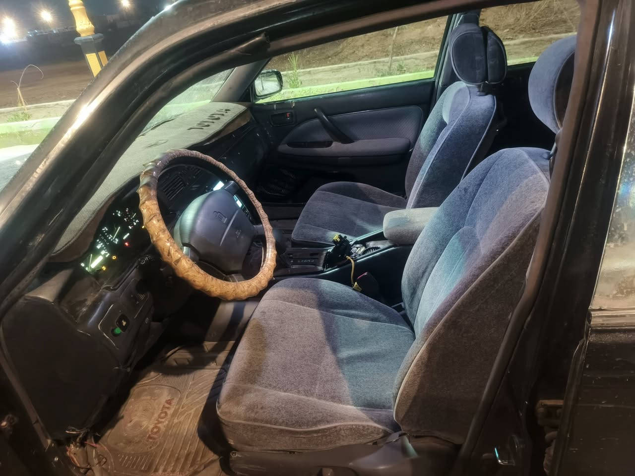 مرخصت الادمن راس الثور تكم للبيع محرك فيفيتي 3000 ام الاكلاص الابيض محرك بي تبخير السيارة لا كص ولا نقل بيهة ضربة طايح عليهة سقيفة رقم بغداد مشروع وطني امداور ثاني يوم راعيهة بالبصرة السيارة بالبصرة قضاء الفاو رقم ***********
