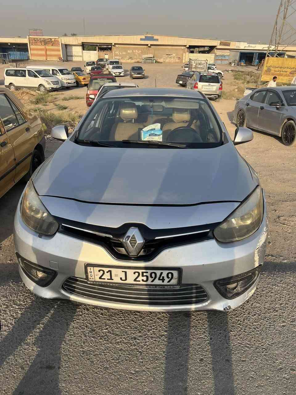 رينو فلاونس 2016نضيفه بيه الدوسات صبغ وبارد بلجاملغ الخلفي السياره باسمي تحويل ثاني يومي سنويه لل2029 السعر ب68وبيه مجال قليل للاستفسار  ***********
